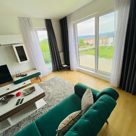 Διαμέρισμα Ilidza River *