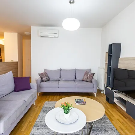 Apartamento Ilidza River *