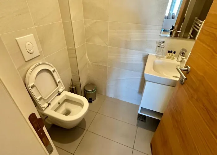 Ilidza River דירה